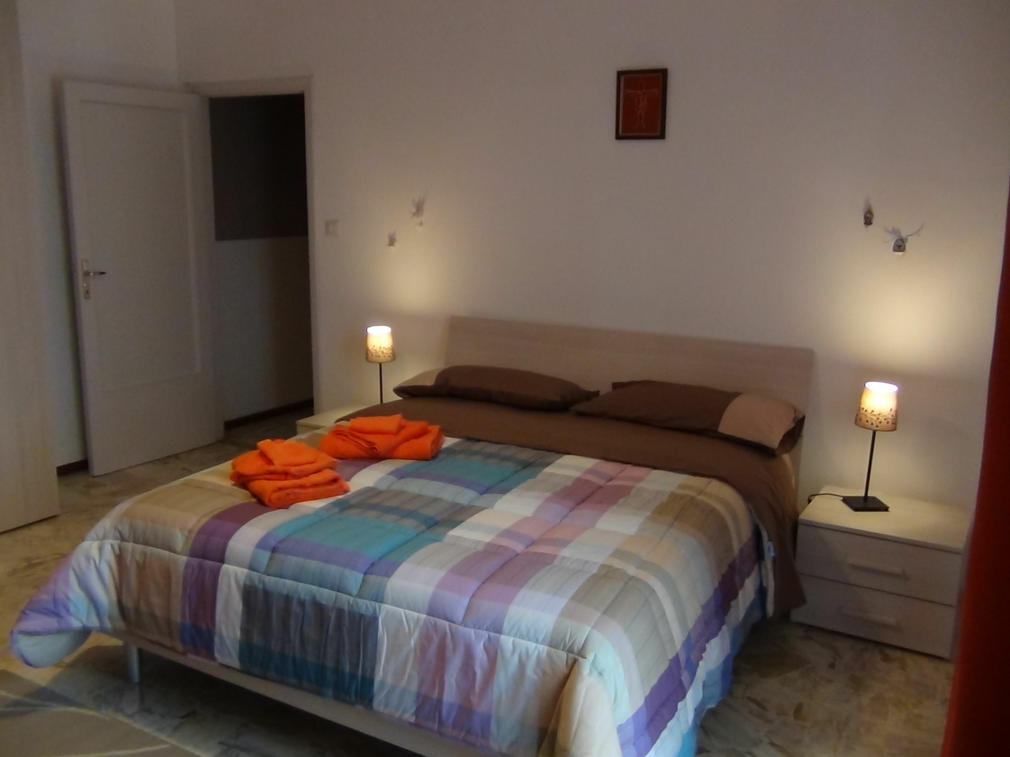 A Casa Di Franci Apartment Parma Bagian luar foto