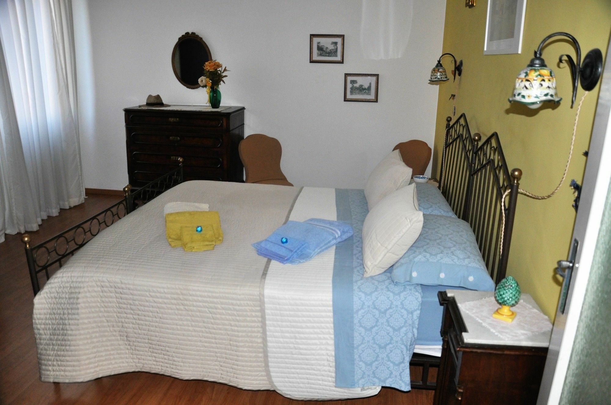 A Casa Di Franci Apartment Parma Bagian luar foto