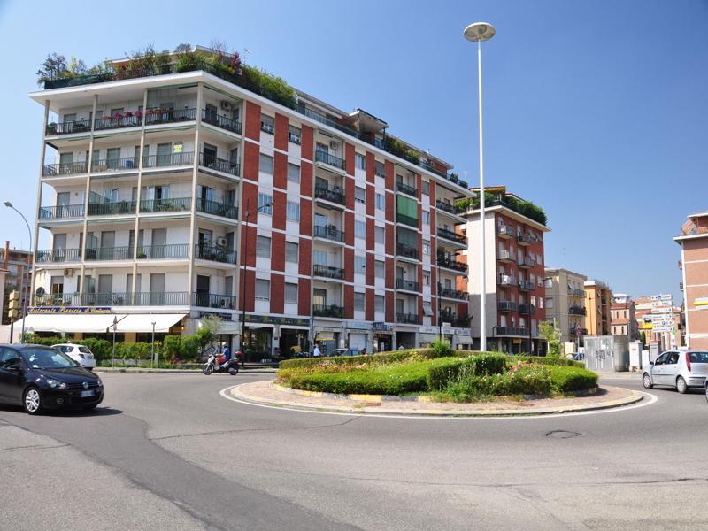 A Casa Di Franci Apartment Parma Bagian luar foto