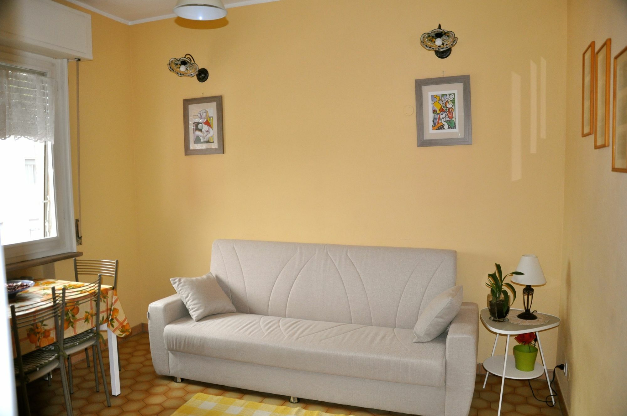 A Casa Di Franci Apartment Parma Bagian luar foto