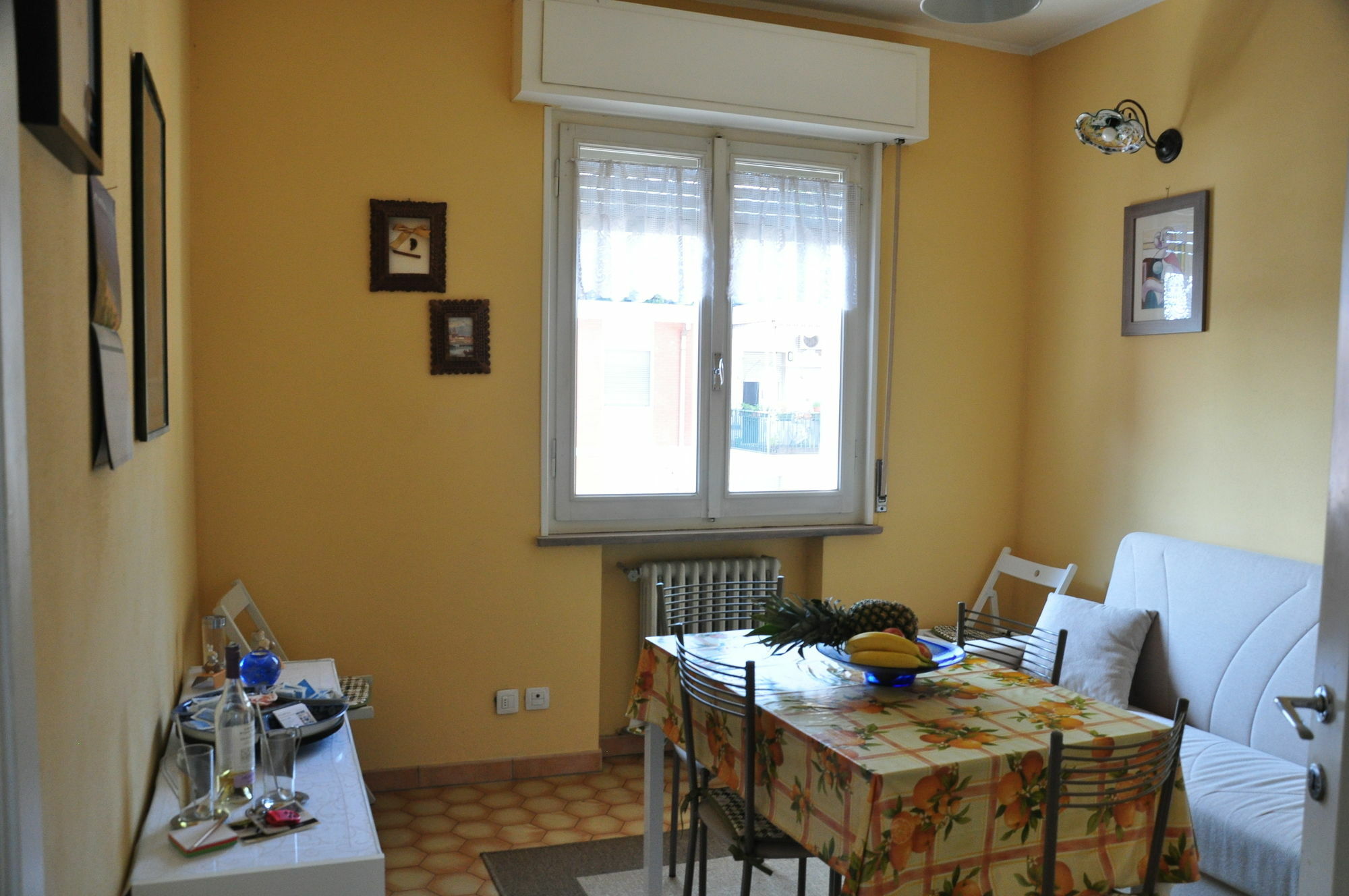 A Casa Di Franci Apartment Parma Bagian luar foto