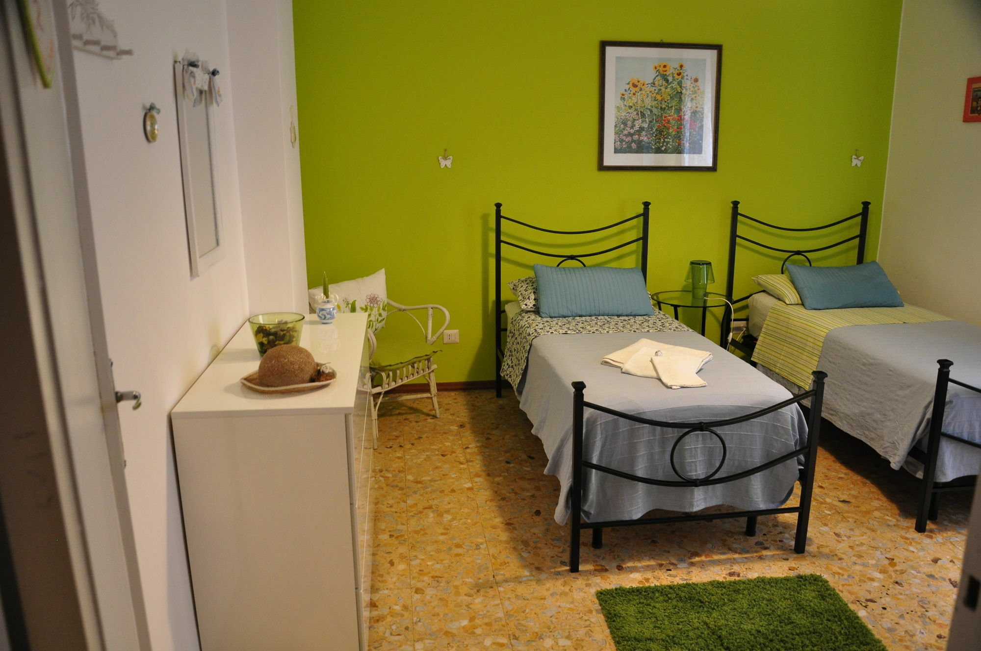 A Casa Di Franci Apartment Parma Bagian luar foto