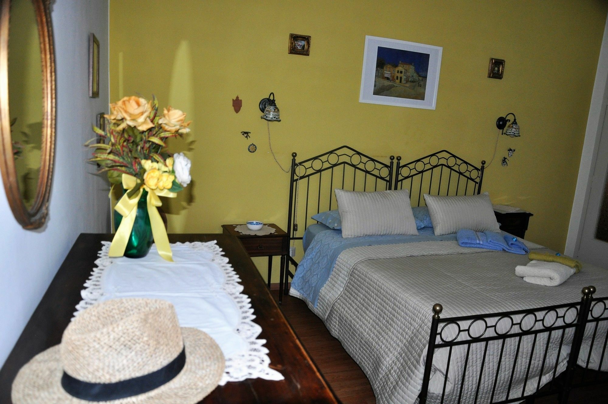 A Casa Di Franci Apartment Parma Bagian luar foto