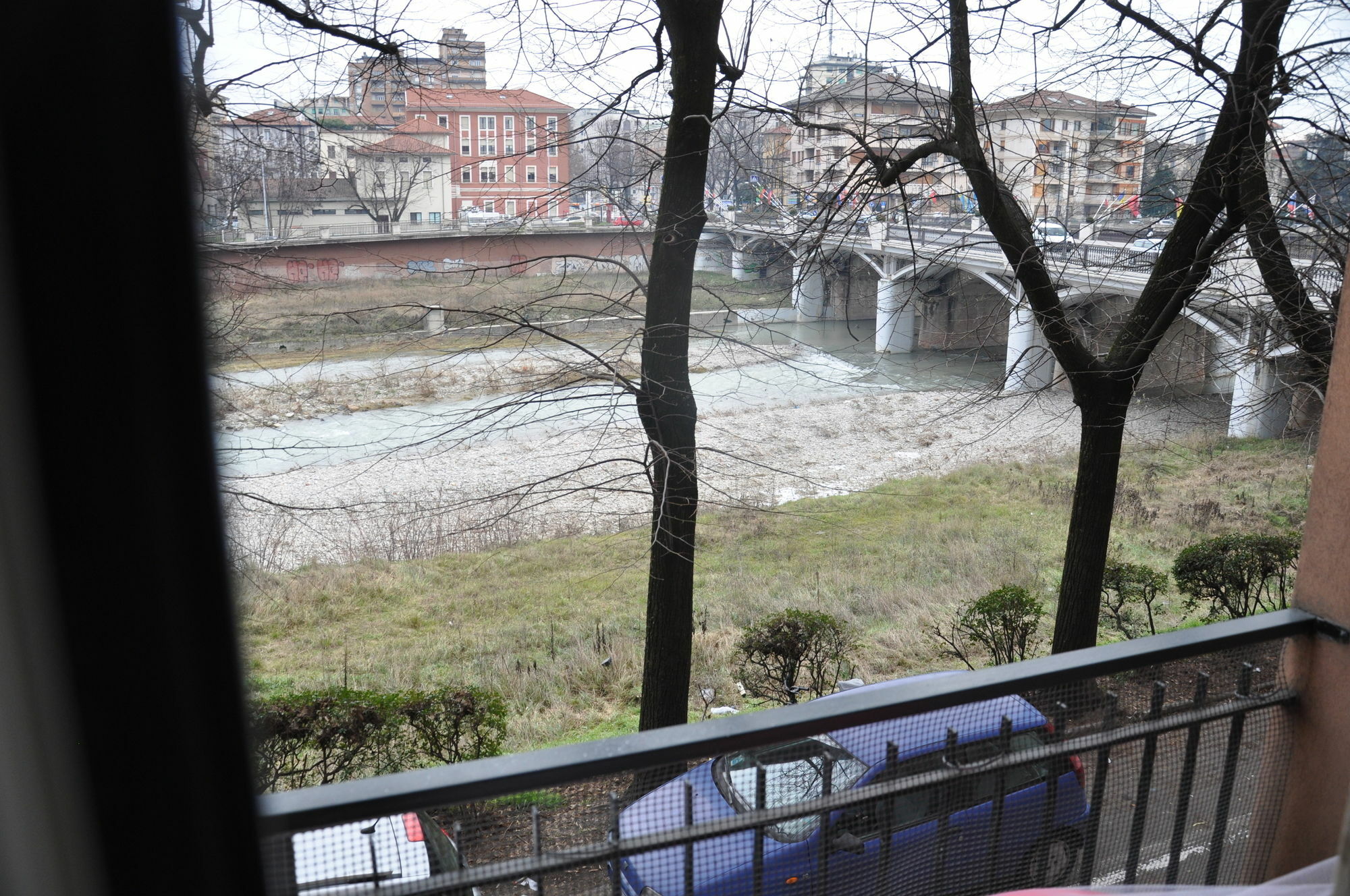 A Casa Di Franci Apartment Parma Bagian luar foto