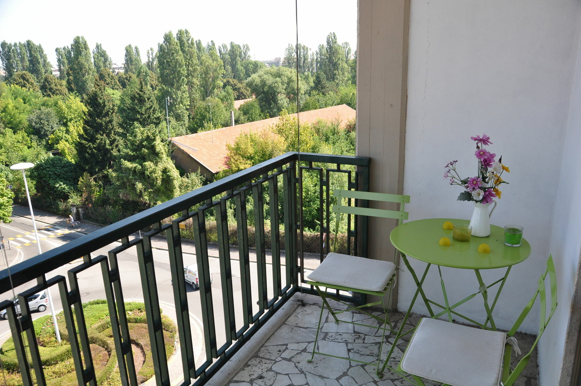 A Casa Di Franci Apartment Parma Bagian luar foto